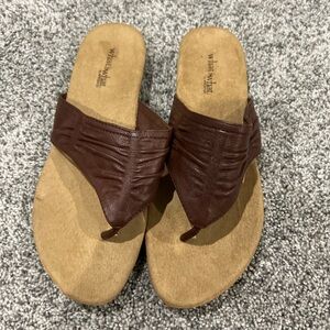 Aerosoles Flip Flop Sandals Brown Womens Size 9 Whats What Bungalow Leather